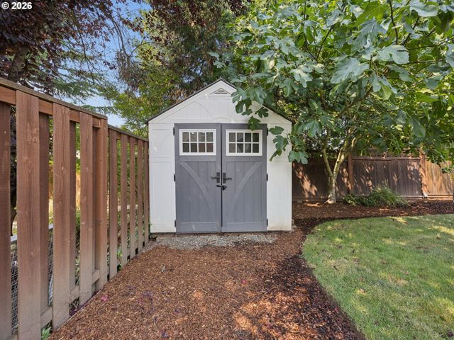 16117 Sw MILAN Ln, Tigard, OR 97223