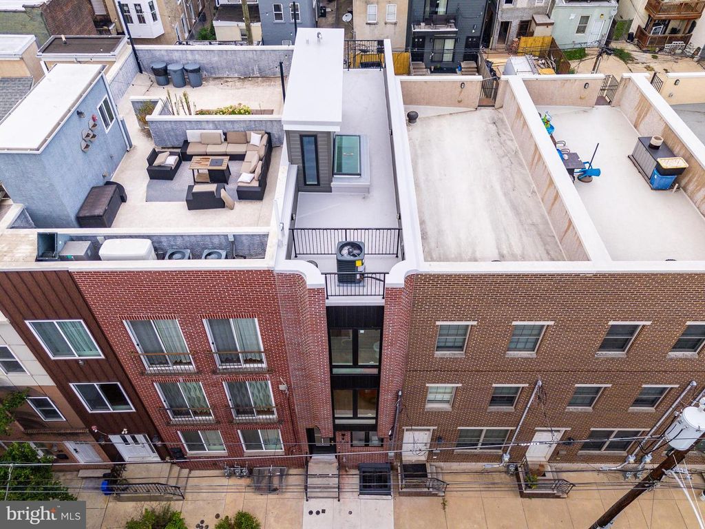 1729 CAMBRIDGE ST, Philadelphia, PA 19130