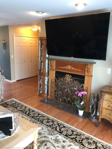 838 Red Run Drive, Troy, MI 48085