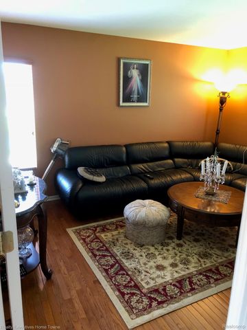 838 Red Run Drive, Troy, MI 48085
