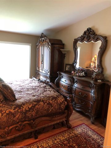 838 Red Run Drive, Troy, MI 48085