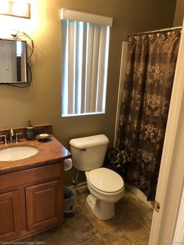 838 Red Run Drive, Troy, MI 48085
