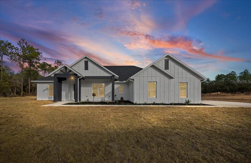 Image 2 of property listing at 13691 SW 64TH ST ROAD, Ocala, FL 34481