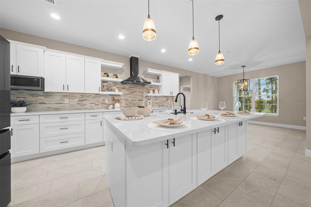 Image 12 of property listing at 13691 SW 64TH ST ROAD, Ocala, FL 34481