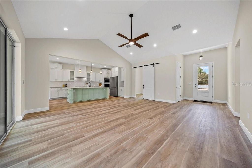 Image 17 of property listing at 13691 SW 64TH ST ROAD, Ocala, FL 34481