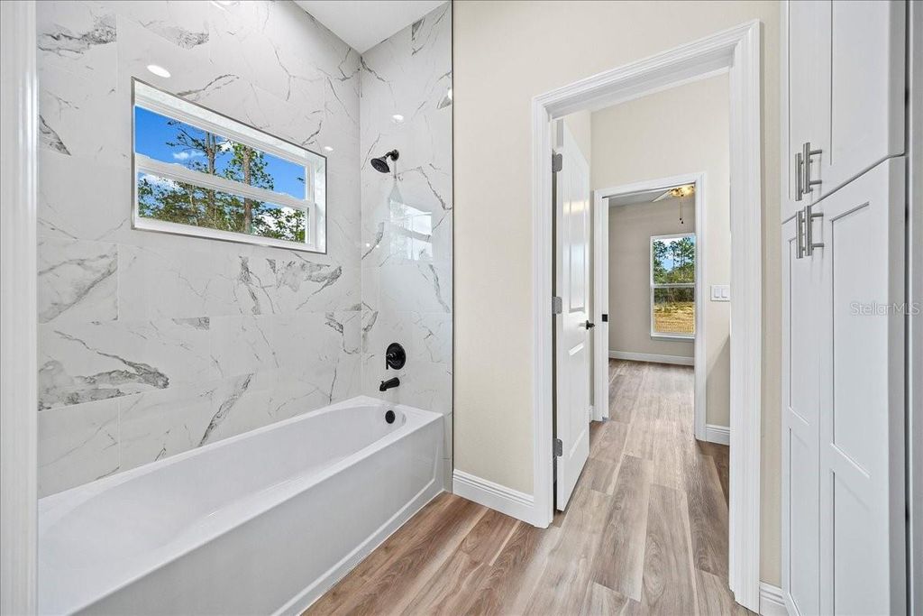 Image 45 of property listing at 13691 SW 64TH ST ROAD, Ocala, FL 34481