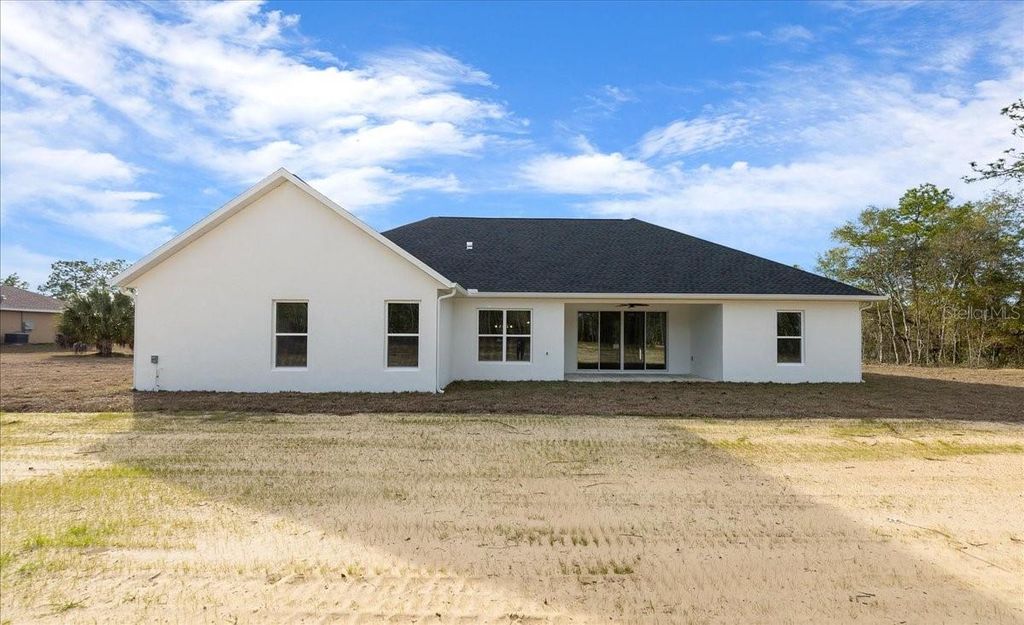 Image 8 of property listing at 13691 SW 64TH ST ROAD, Ocala, FL 34481