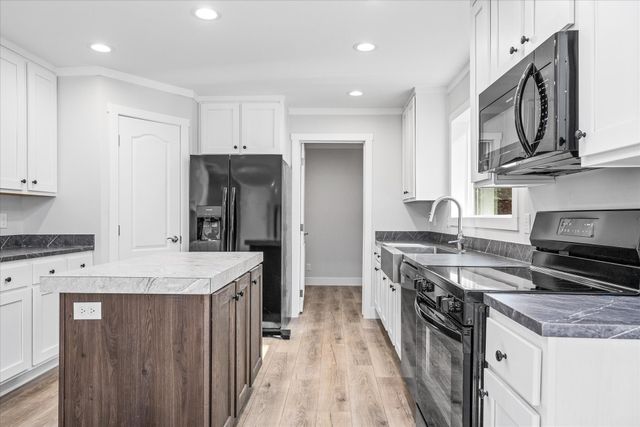 1800 Anna Maria Ln, Cookeville, TN 38501