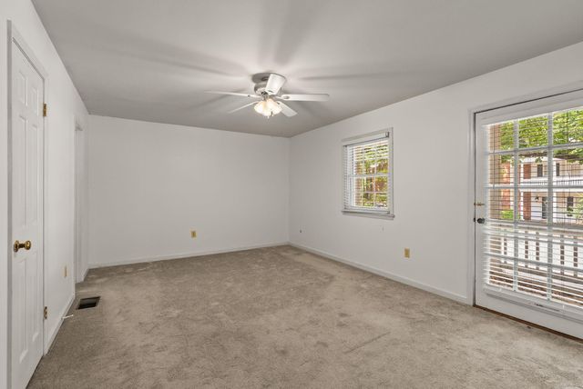 21 Kingsbridge Way, Little Rock, AR 72212
