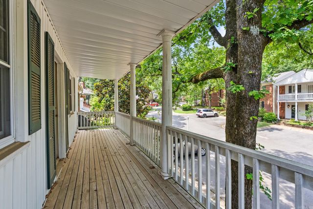 21 Kingsbridge Way, Little Rock, AR 72212