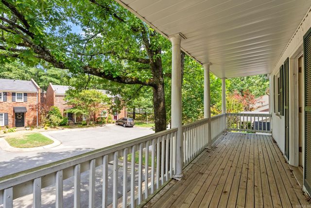 21 Kingsbridge Way, Little Rock, AR 72212