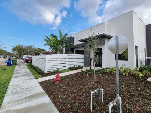 810 NE 14th Pl 810, Fort Lauderdale, FL 33304