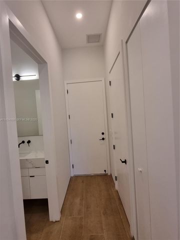 810 NE 14th Pl 810, Fort Lauderdale, FL 33304