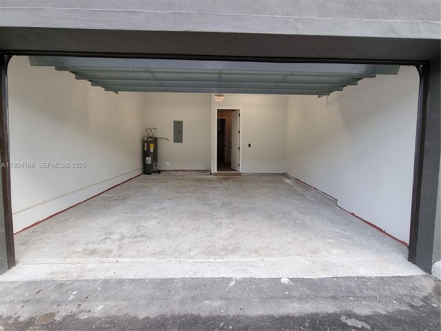 810 NE 14th Pl 810, Fort Lauderdale, FL 33304