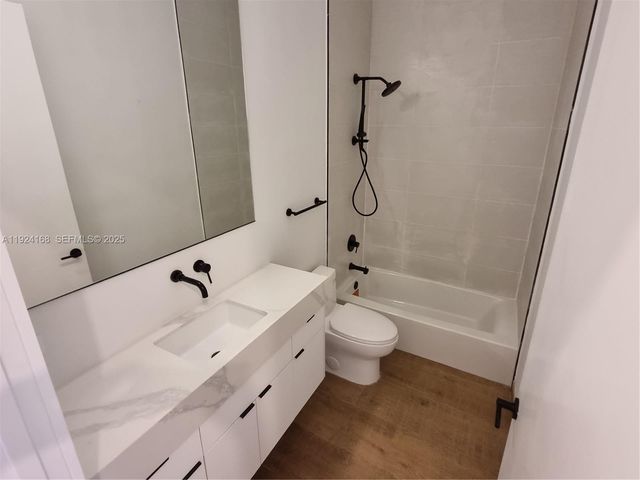 810 NE 14th Pl 810, Fort Lauderdale, FL 33304