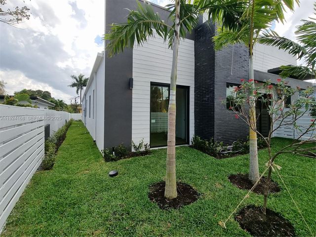 810 NE 14th Pl 810, Fort Lauderdale, FL 33304