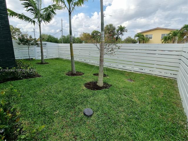 810 NE 14th Pl 810, Fort Lauderdale, FL 33304