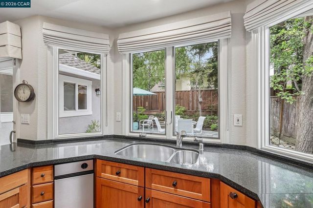 40 Marseille Ct, Danville, CA 94506