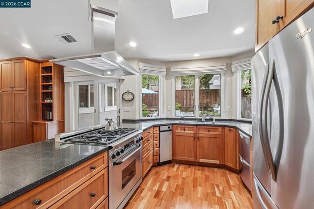 40 Marseille Ct, Danville, CA 94506