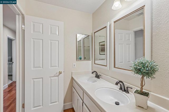 40 Marseille Ct, Danville, CA 94506