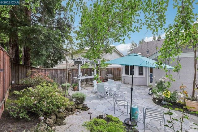 40 Marseille Ct, Danville, CA 94506