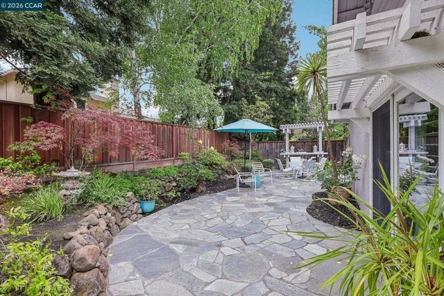 40 Marseille Ct, Danville, CA 94506