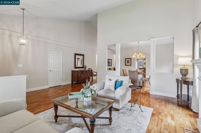40 Marseille Ct, Danville, CA 94506