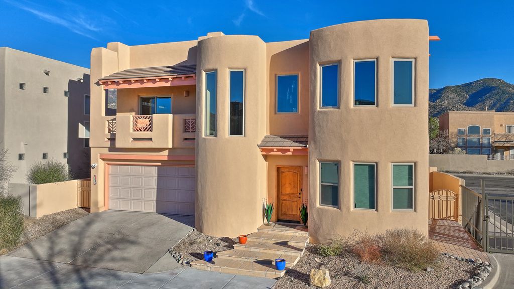 6300 Calla Lily Circle NE, Albuquerque, NM 87111