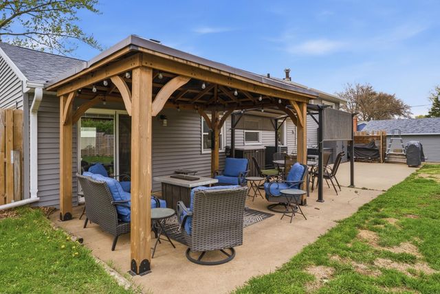 3105 Ansborough Avenue, Waterloo, IA 50701