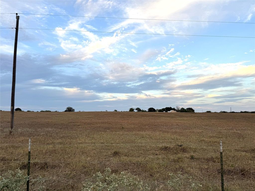 000 Old Kelley RD, Lockhart, TX 78644