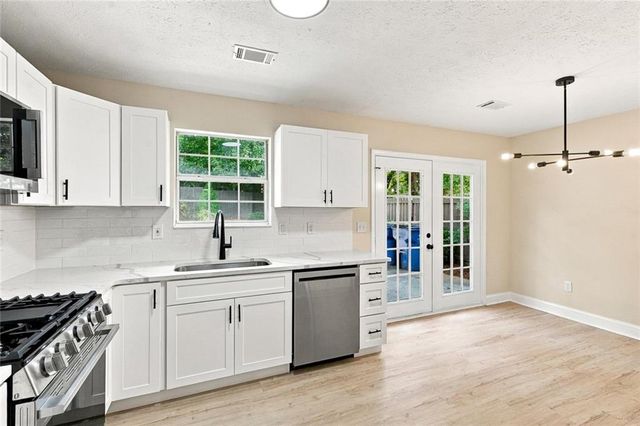 6598 Coventry Point, Austell, GA 30168