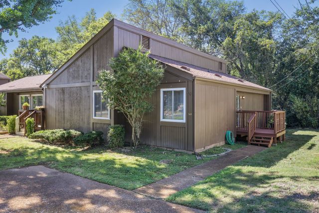 560 Doral Country Dr, Nashville, TN 37221