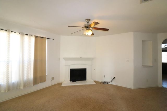 4508 Gunnison Drive, Denton, TX 76208