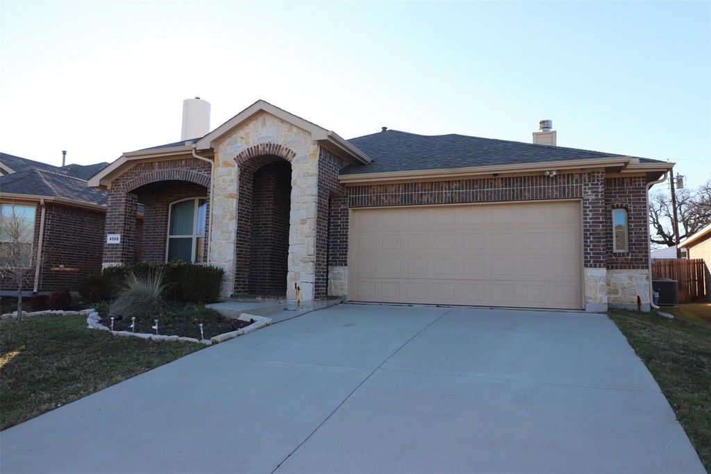 4508 Gunnison Drive, Denton, TX 76208