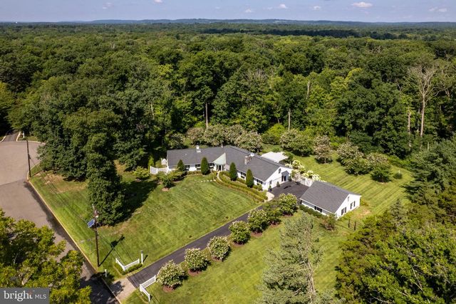 8 SKYFIELD DR, Princeton, NJ 08540