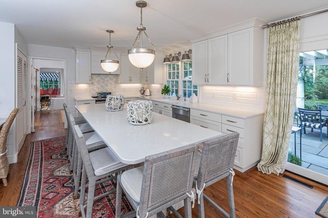 8 SKYFIELD DR, Princeton, NJ 08540