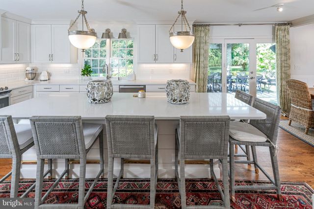 8 SKYFIELD DR, Princeton, NJ 08540
