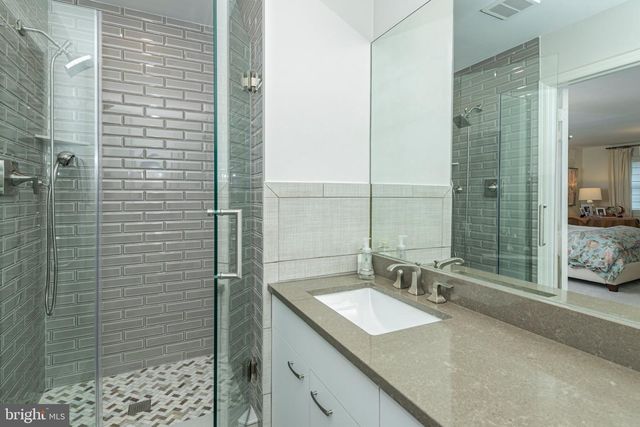 8 SKYFIELD DR, Princeton, NJ 08540