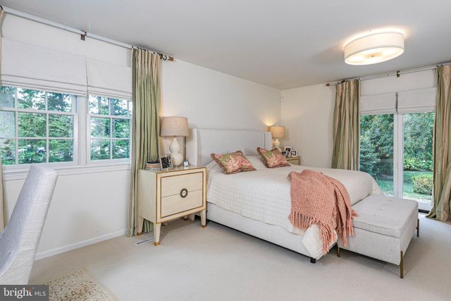 8 SKYFIELD DR, Princeton, NJ 08540