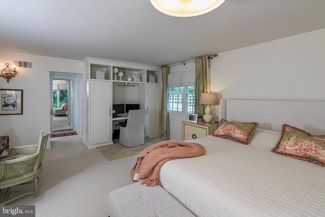 8 SKYFIELD DR, Princeton, NJ 08540