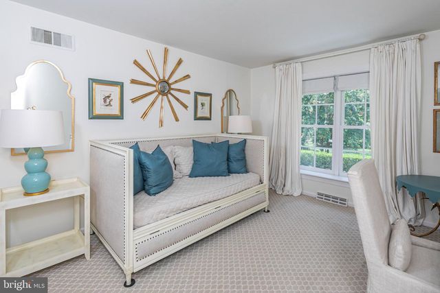 8 SKYFIELD DR, Princeton, NJ 08540