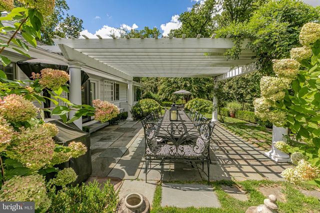 8 SKYFIELD DR, Princeton, NJ 08540