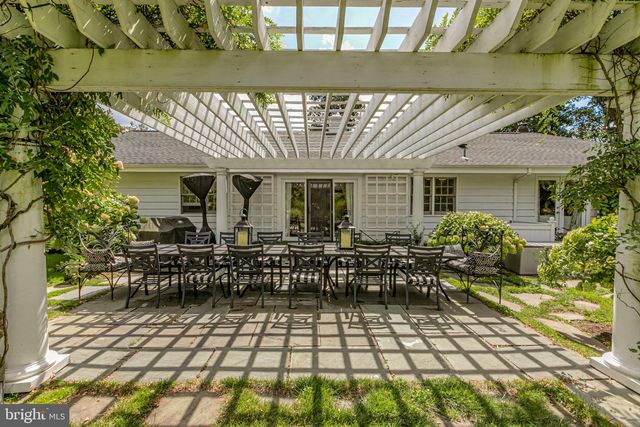 8 SKYFIELD DR, Princeton, NJ 08540
