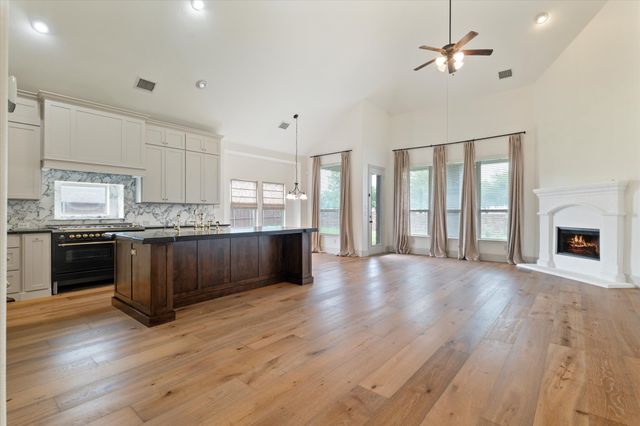 1040 Edgefield Lane, Forney, TX 75126