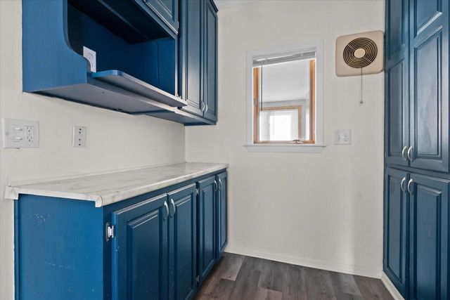 1946 S 69th STREET, West Allis, WI 53219