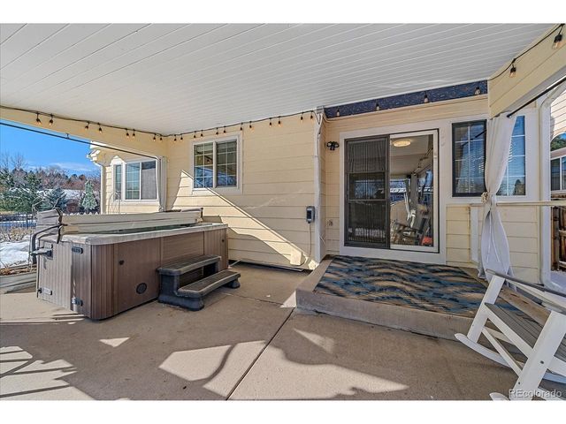 6810 Simms Ct, Arvada, CO 80004