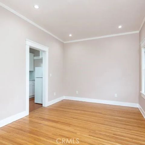 109 N Columbus Avenue A, Glendale, CA 91203