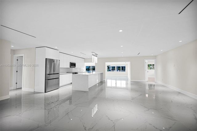 1250 NE 82nd St, Miami, FL 33138