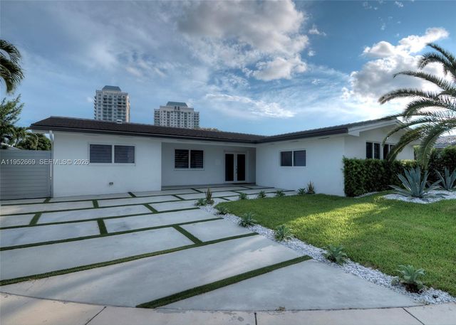 1250 NE 82nd St, Miami, FL 33138