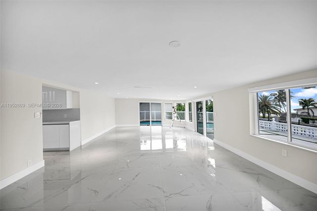 1250 NE 82nd St, Miami, FL 33138